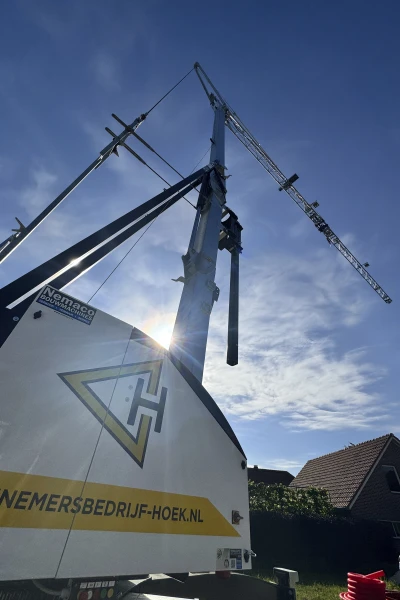 FM Gru RBI524 bouwkraan voor Aannemersbedrijf Hoek