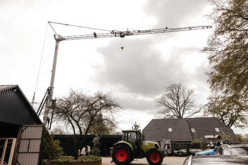 FM Gru RBI524 bouwkraan uitgeleverd aan Van Eden Bouw