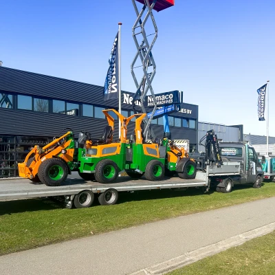Niet 1 maar 2 Relly 1.8C's uitgleverd aan Hemmen Aanneming Wegenbouw