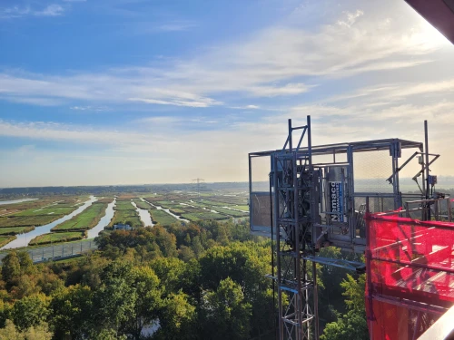 PT1500 bouwlift voor project de Perim, Zaandam