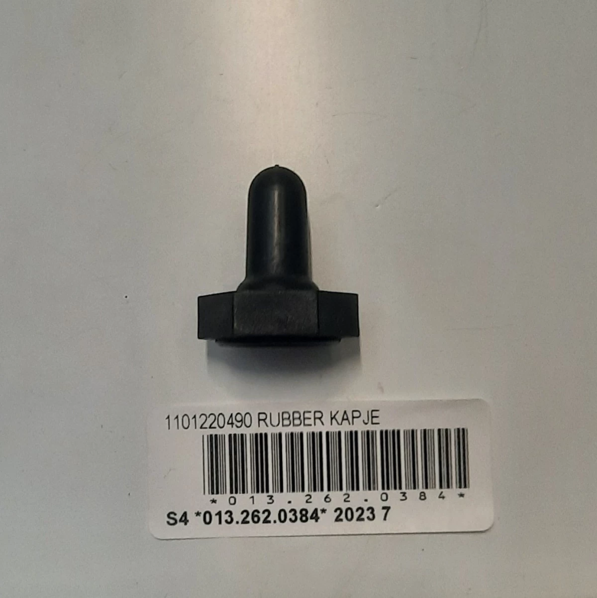 013.262.0384 rubber kapje