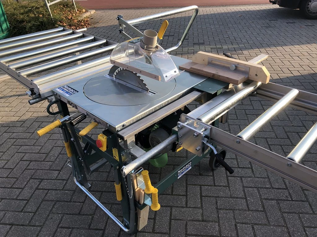 Aan en afvoertafel voor bouwzaag Gjerde 1603