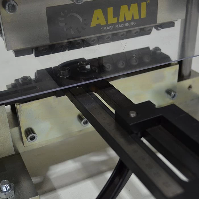 Almi steenknipper AL16SP verzinkt
