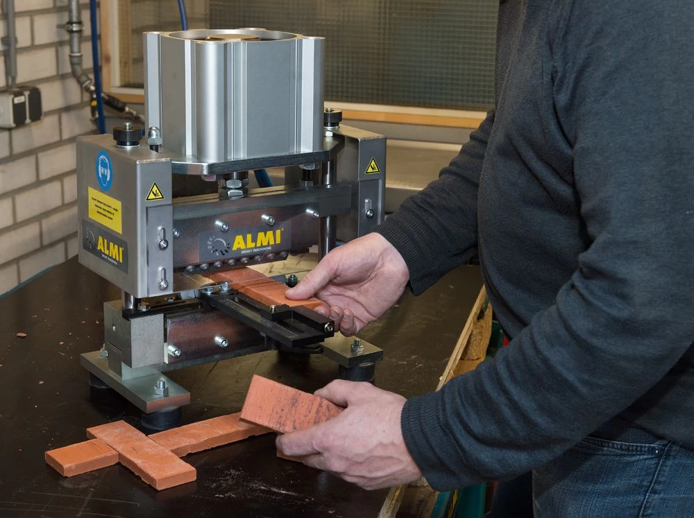 Almi steenknipper AL16SP verzinkt