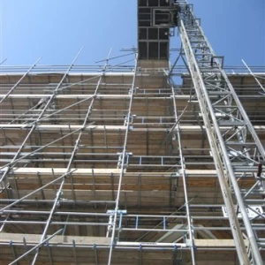 Bouwlift 2000 kg 400 volt