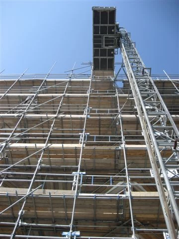 Bouwlift 2000 kg 400 volt
