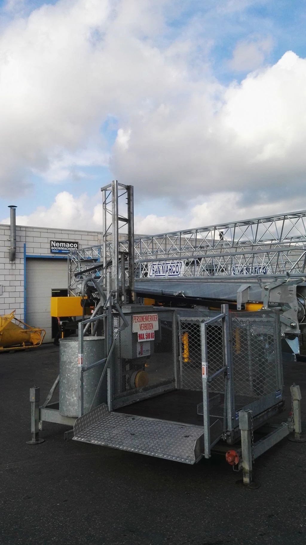Bouwlift 500 kg 400 volt