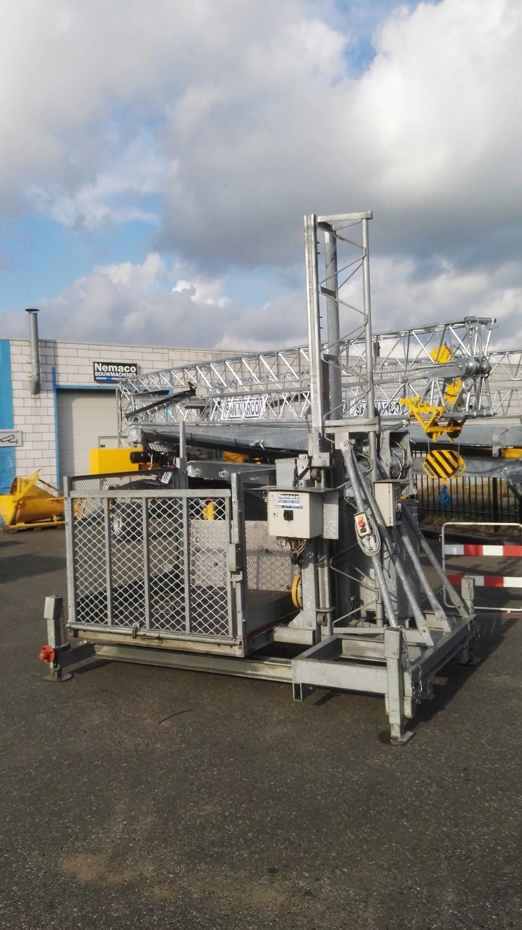 Bouwlift 500 kg 400 volt
