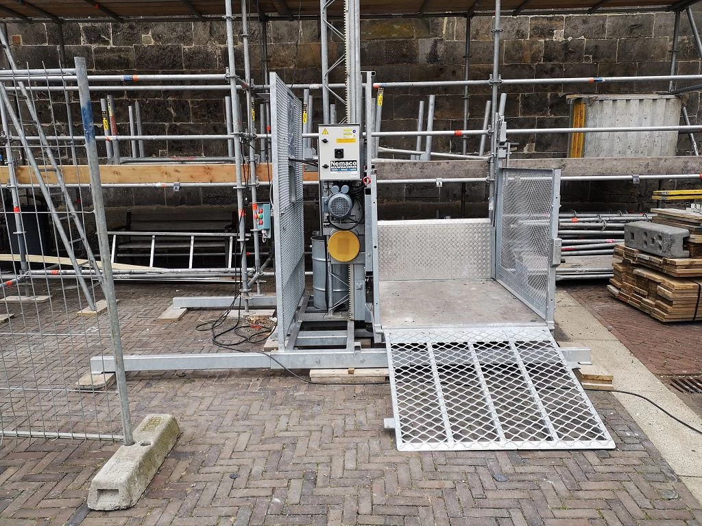 Bouwlift 300 kg 230 volt