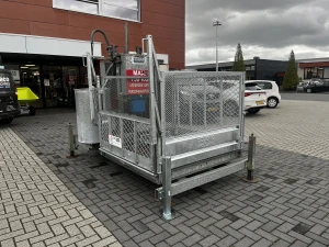 Tandheugel bouwlift AT75 400 volt gebruikt