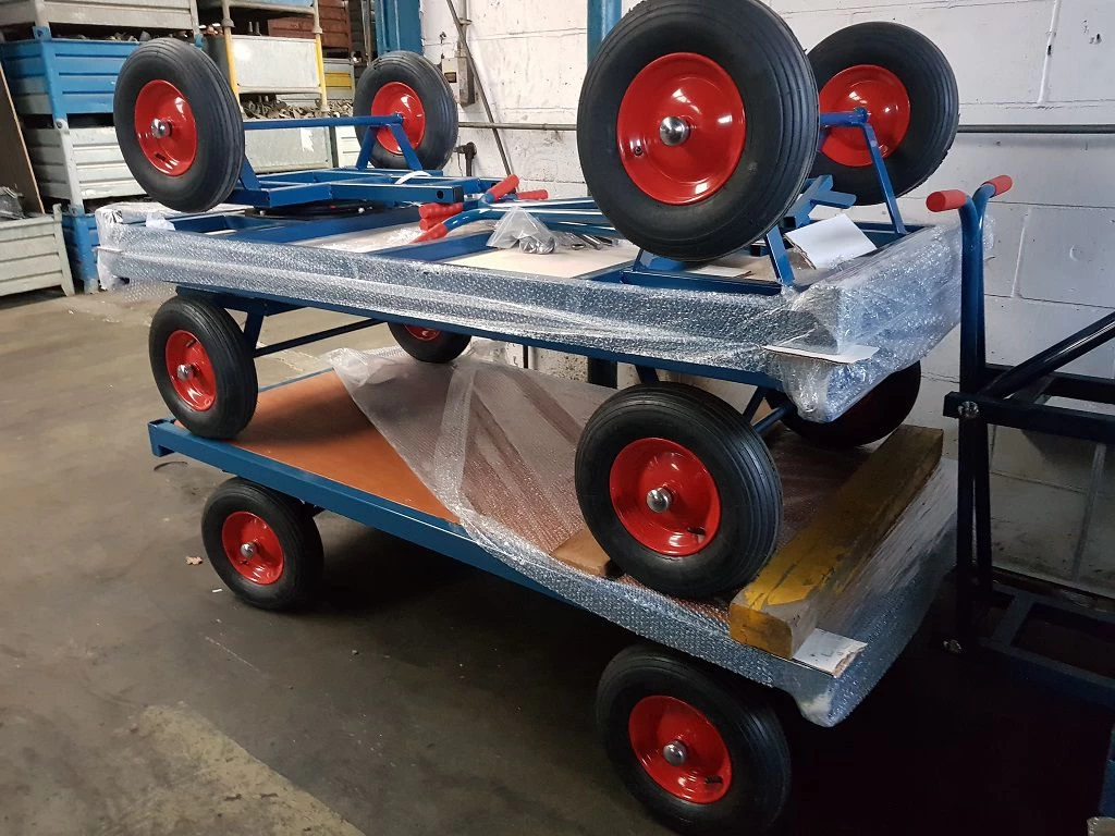 Handtrekwagen met luchtbanden en stalen bovendek 2000 x 1000 mm Frami
