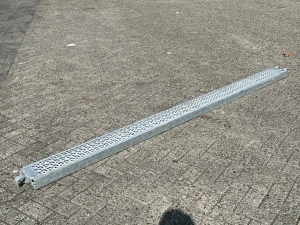 Vloerdeel 0,19 x 3,07 meter met buisoplegging Scafom