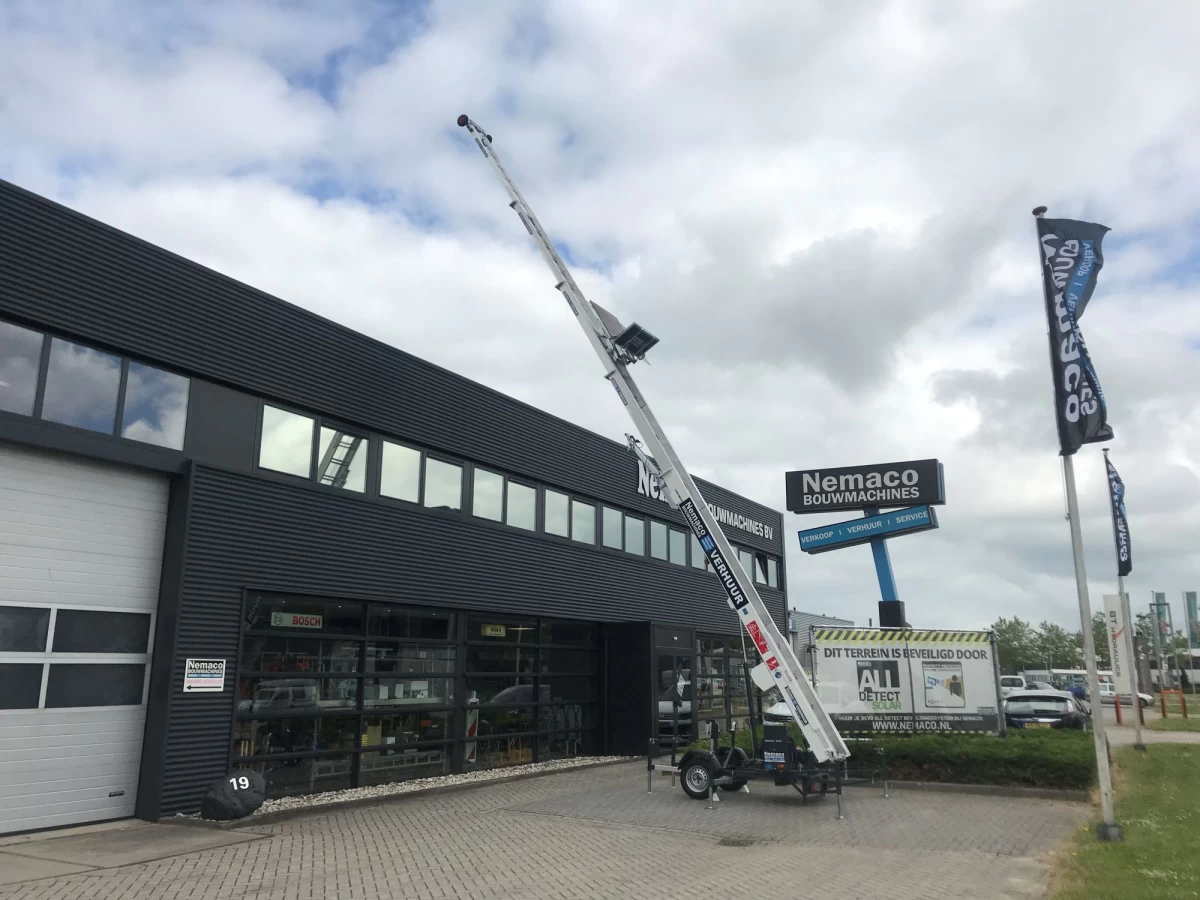 Ladderlift toplight aanhanger 21 meter benzine