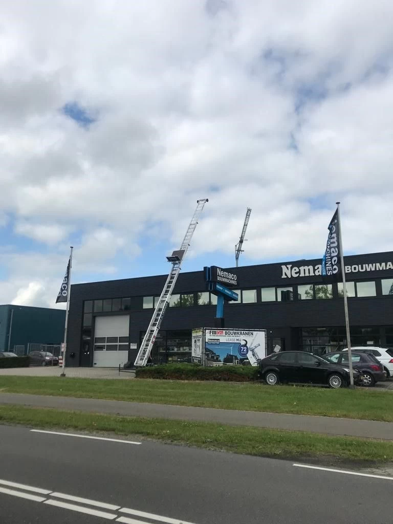 Ladderlift toplight aanhanger 21 meter benzine