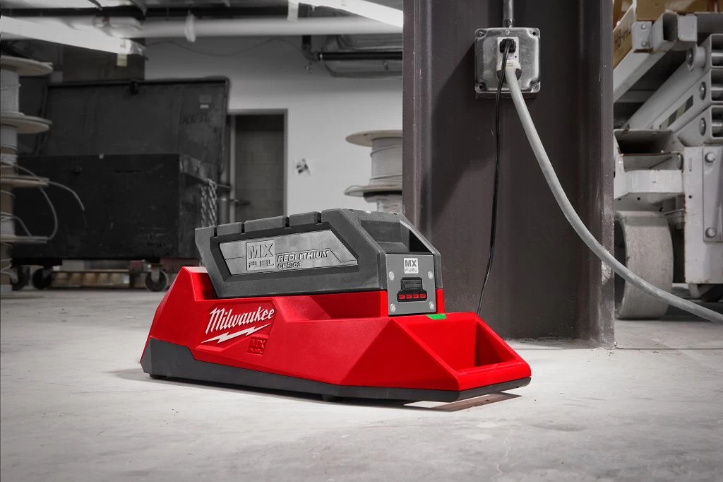 Oplader Milwaukee MX FUEL MXF-C