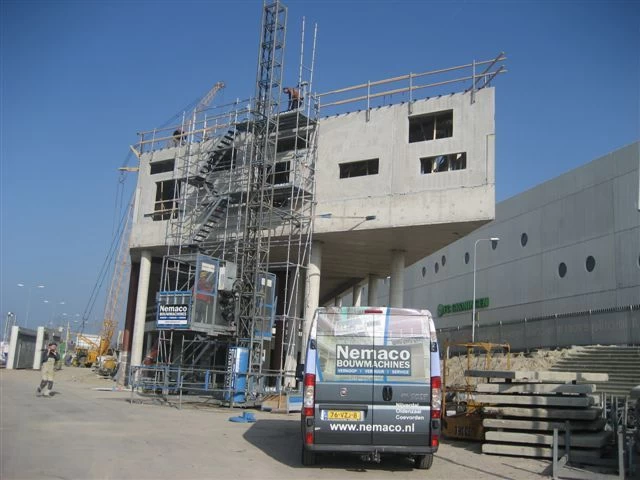 Personen- goederenlift PT2000 De Jong 400 volt