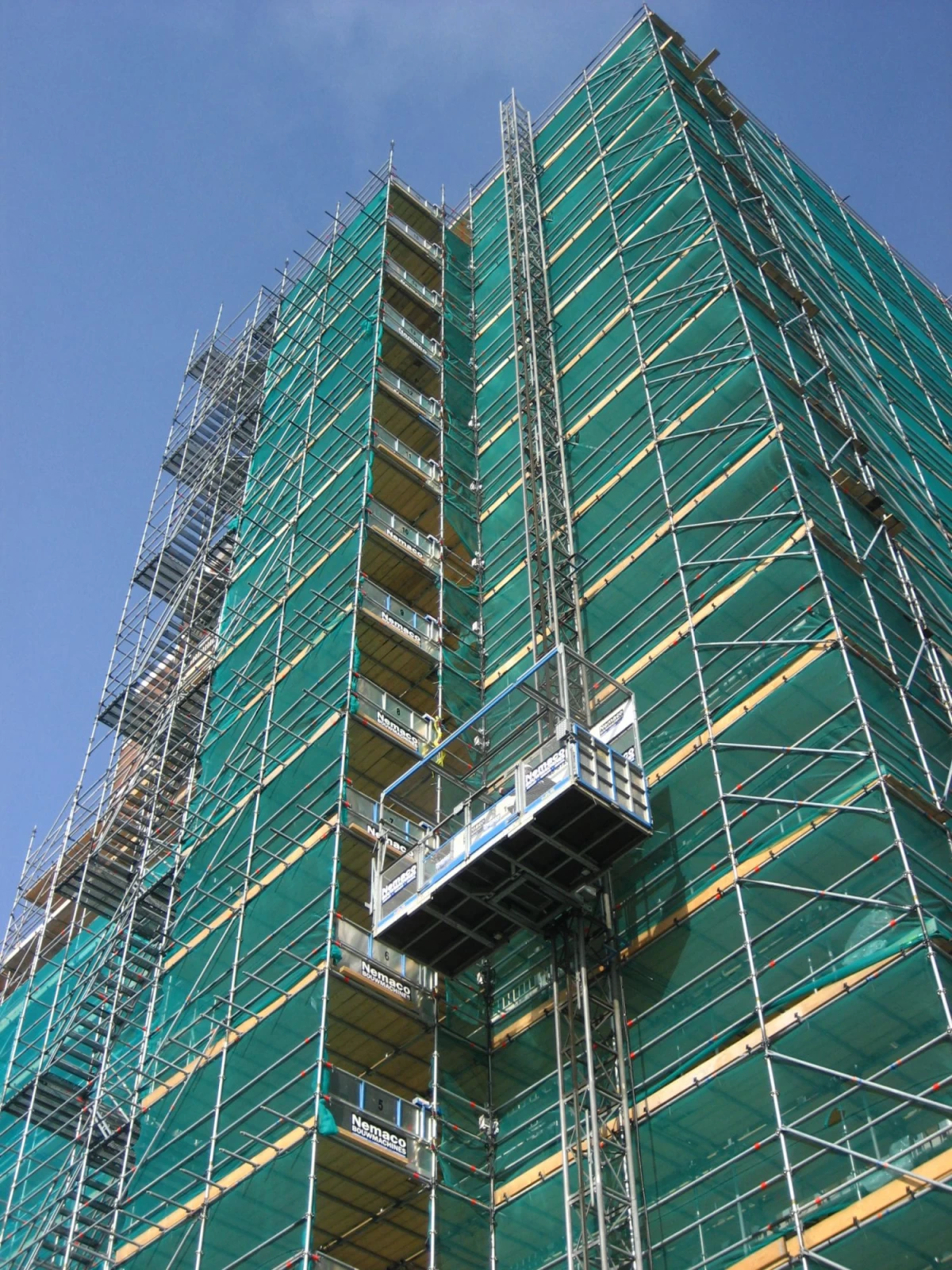 Personen goederenlift 1500 kg