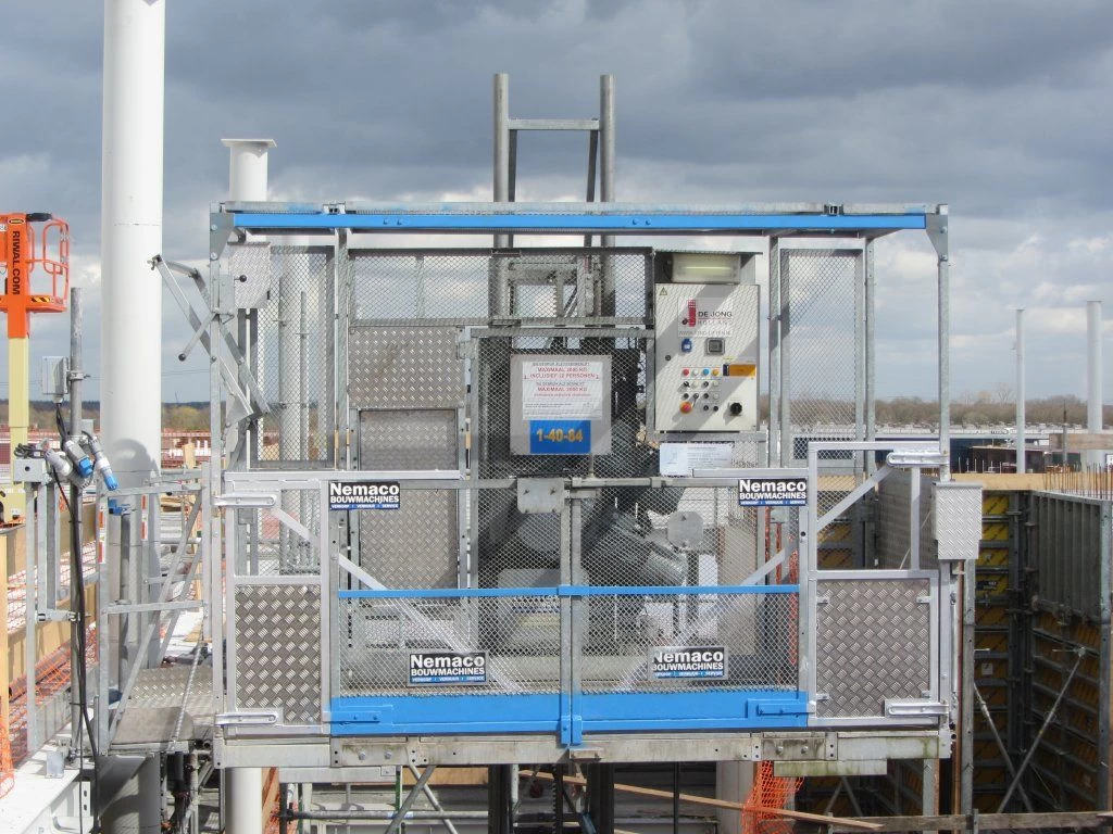 Personen- goederenlift PT2000 De Jong 400 volt
