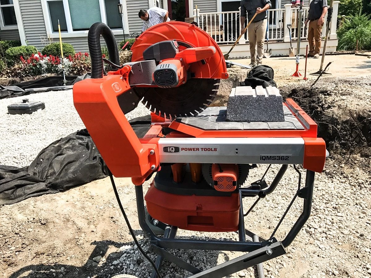 iQMS362i steenzaagmachine inclusief stofafzuiging