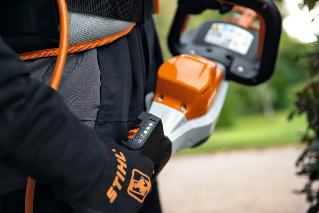 Stihl HSA 130 T heggenschaar op accu