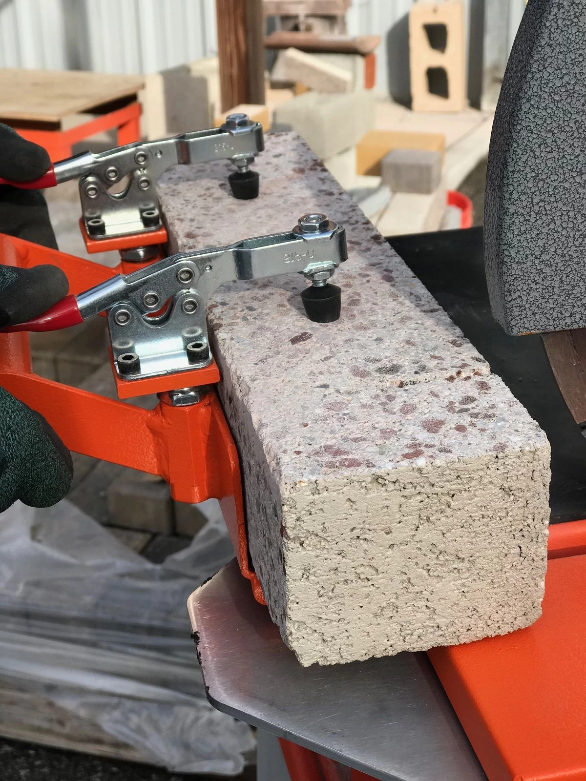 iQ360XT steenzaagmachine inclusief stofafzuiging