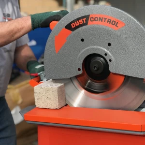 iQ360XT steenzaagmachine inclusief stofafzuiging