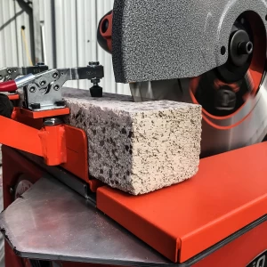 iQ360XT steenzaagmachine inclusief stofafzuiging