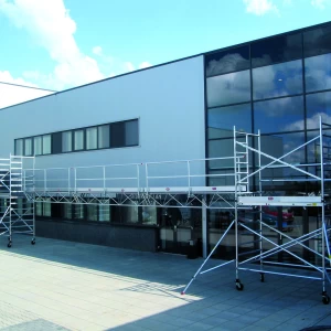 Triangelbrug modulair 10m Altrex hoogte 3 tot 5 meter