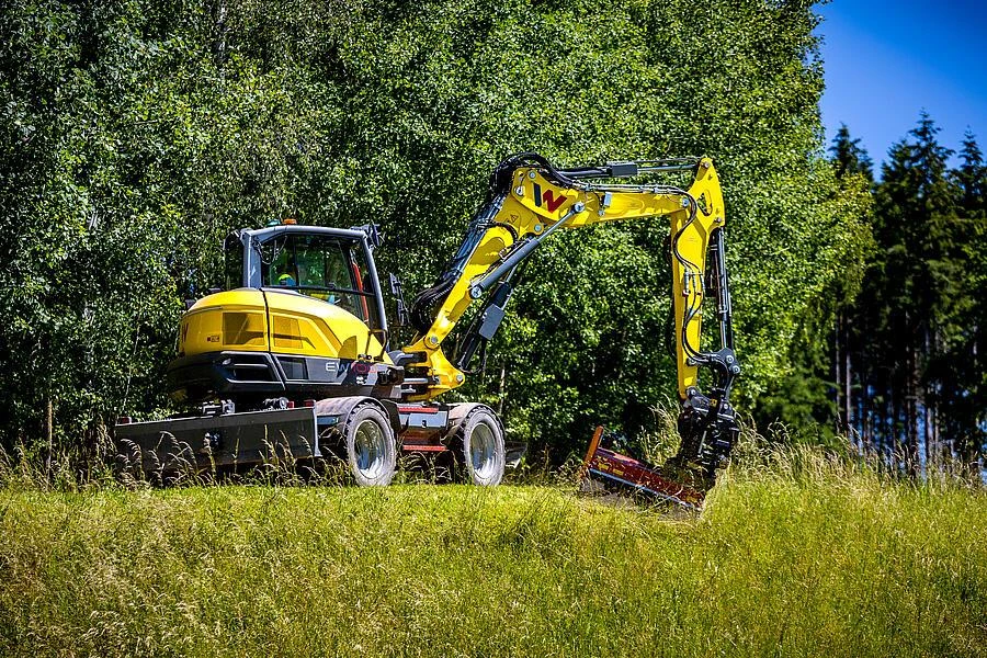 Wacker Neuson EW100 mobiele graafmachine