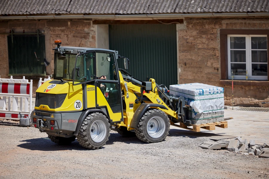 Wacker Neuson WL250 shovel