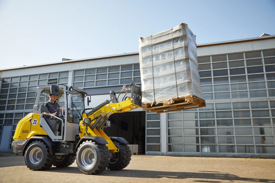 Wacker Neuson WL28 shovel