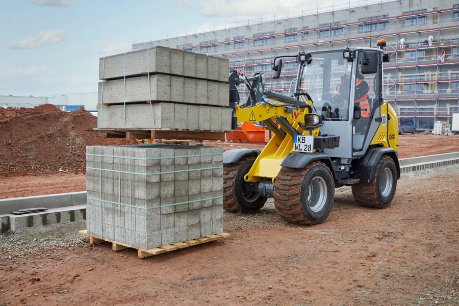 Wacker Neuson WL28 shovel
