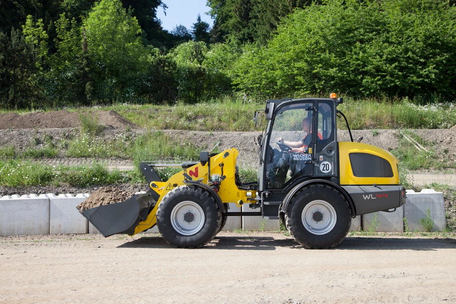 Wacker Neuson WL44 shovel