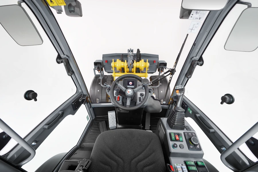 Wacker Neuson WL60 shovel