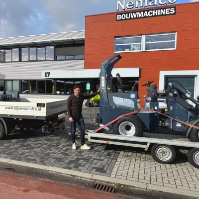 Relly 1.8C mini shovel uitgeleverd aan Nijverdal Infra